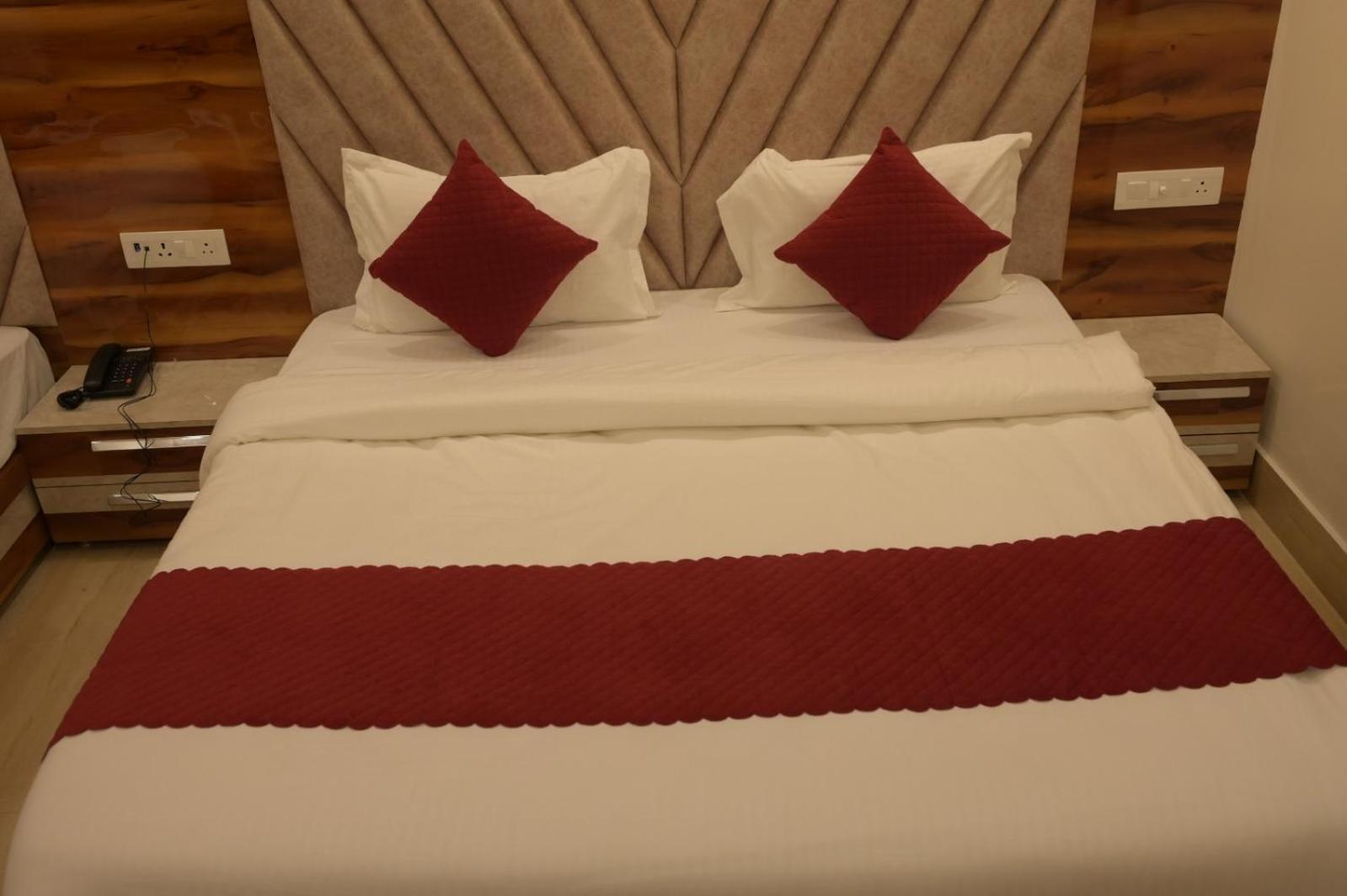 Hotel Udit Inn Rudraprayāg מראה חיצוני תמונה