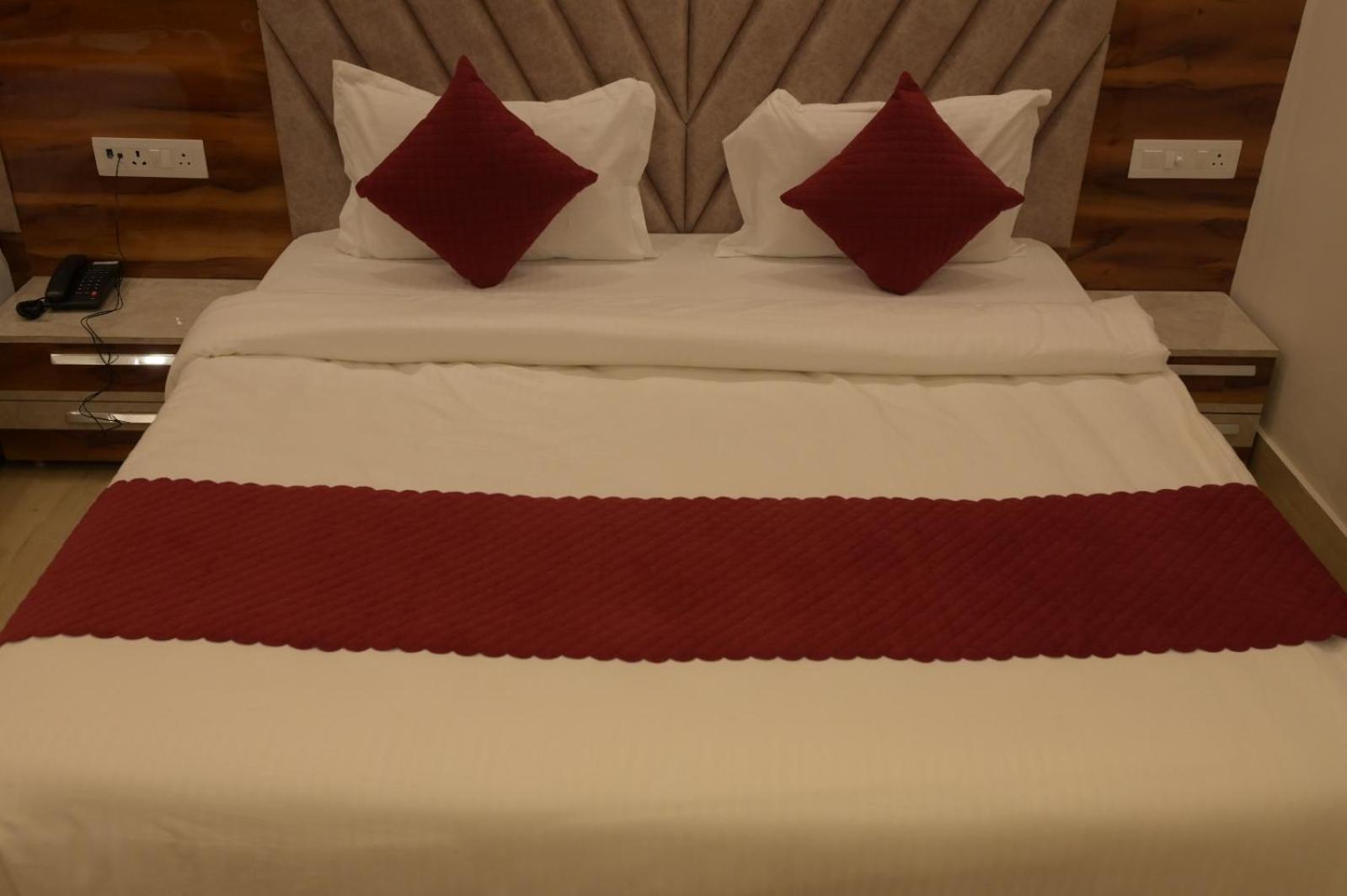 Hotel Udit Inn Rudraprayāg מראה חיצוני תמונה