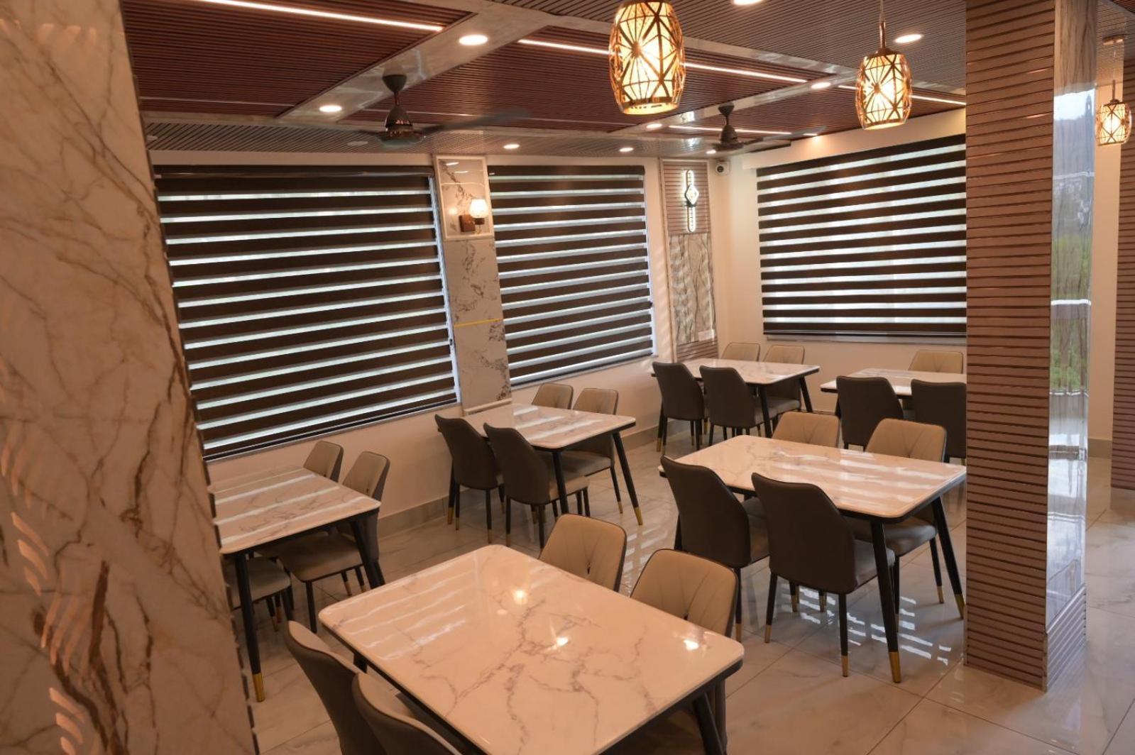 Hotel Udit Inn Rudraprayāg מראה חיצוני תמונה