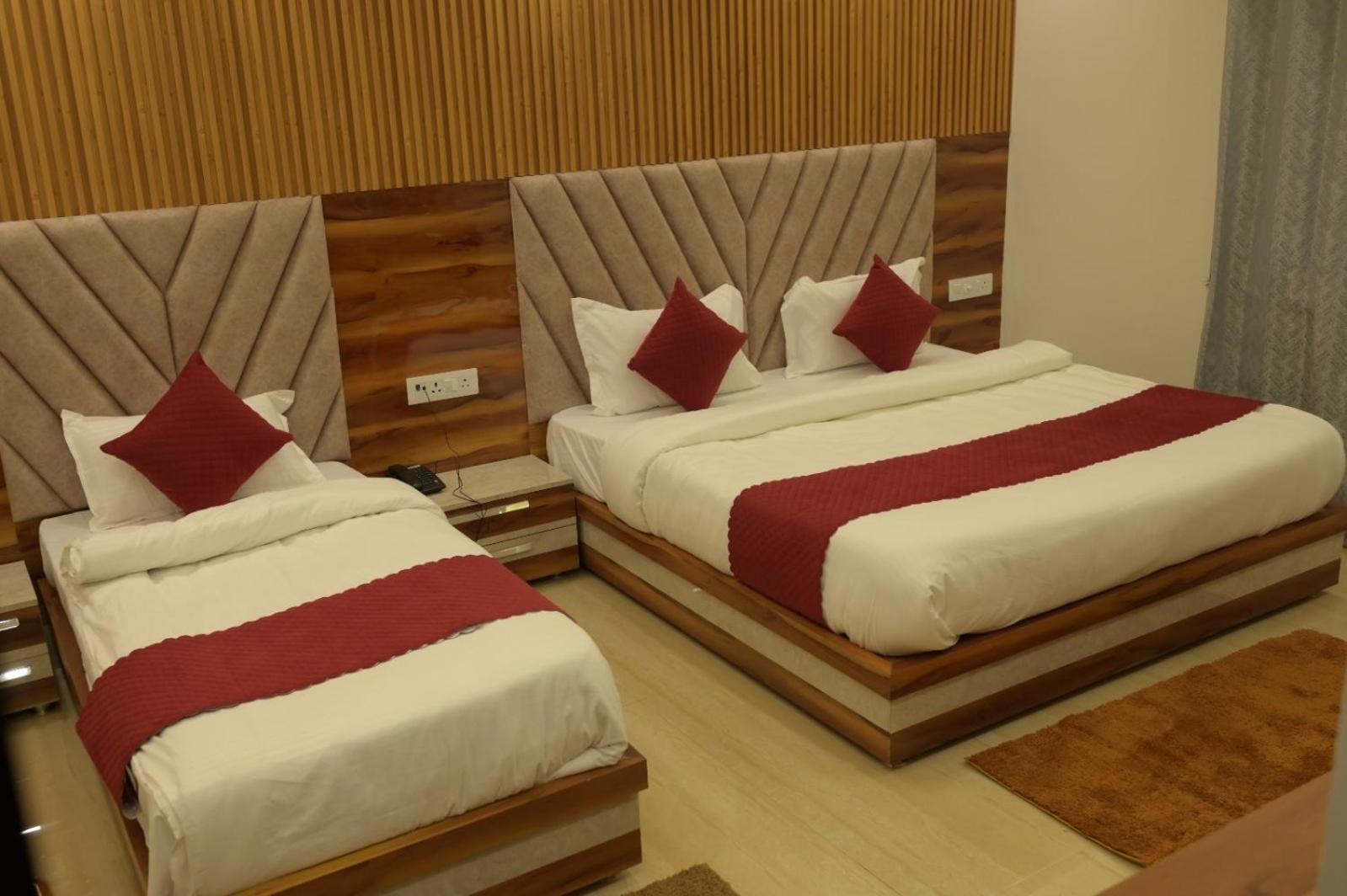 Hotel Udit Inn Rudraprayāg מראה חיצוני תמונה