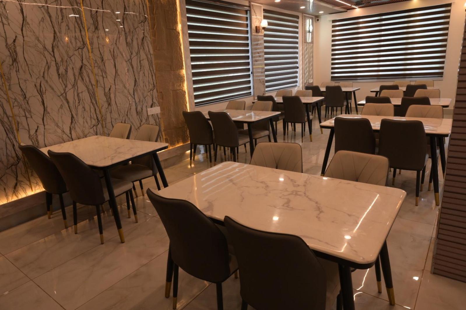 Hotel Udit Inn Rudraprayāg מראה חיצוני תמונה