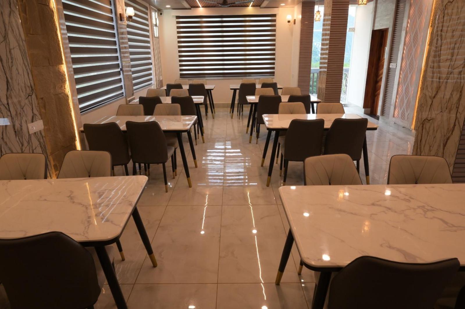 Hotel Udit Inn Rudraprayāg מראה חיצוני תמונה