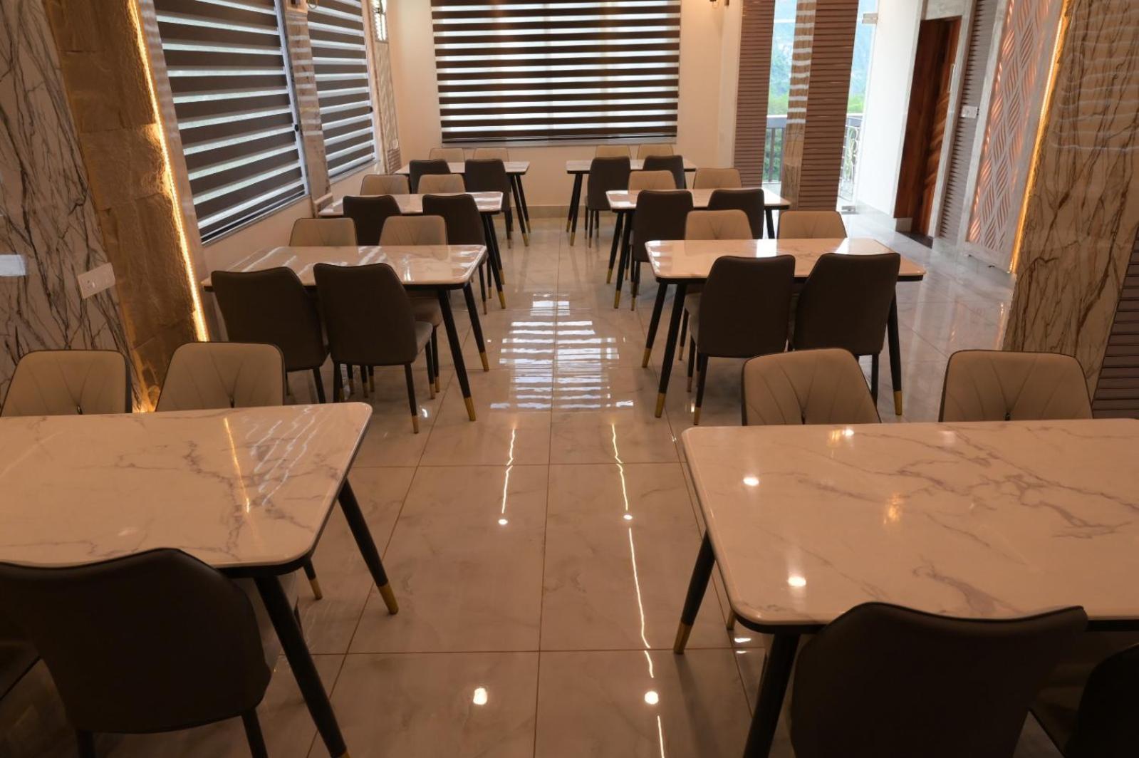 Hotel Udit Inn Rudraprayāg מראה חיצוני תמונה