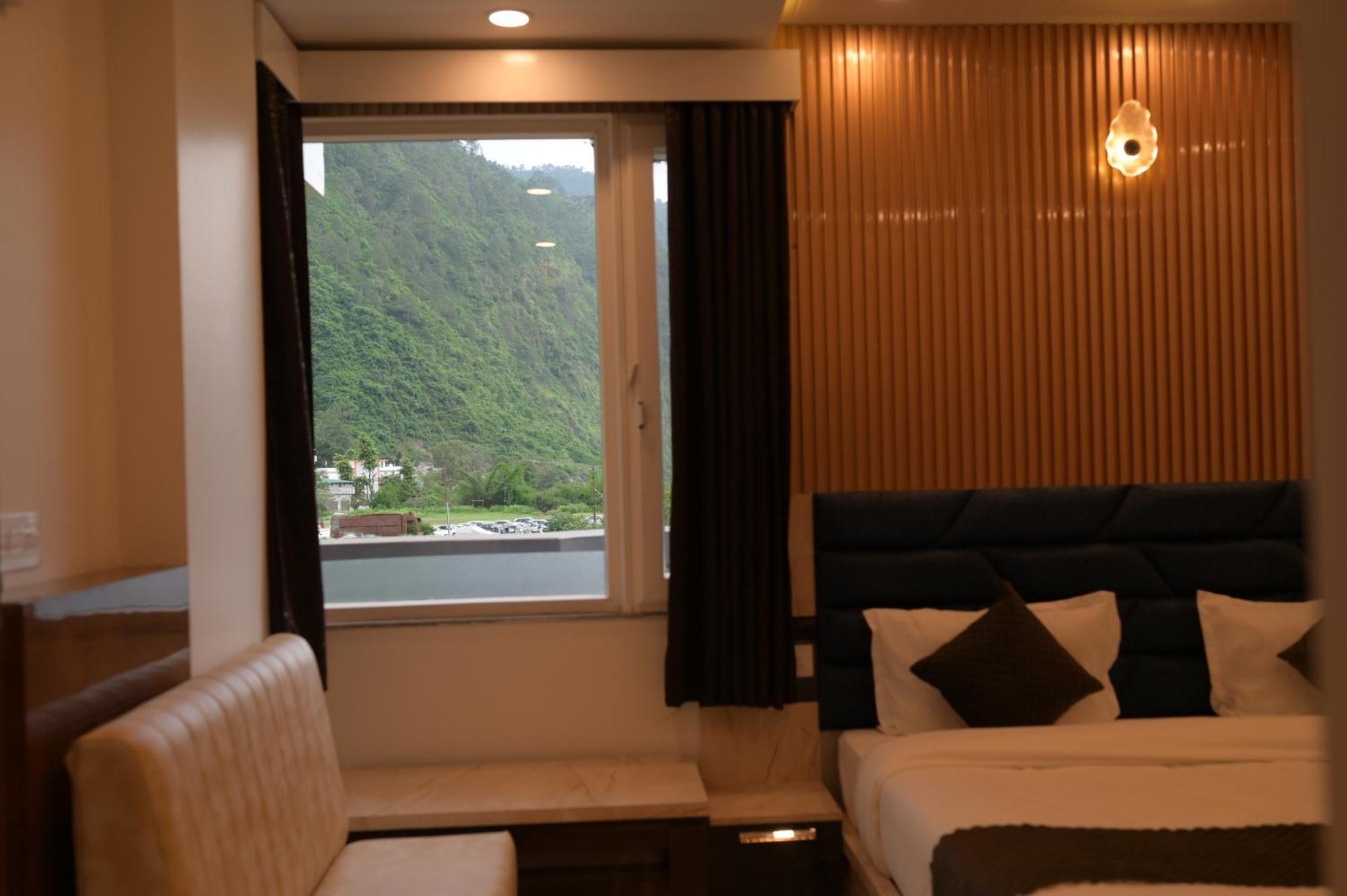 Hotel Udit Inn Rudraprayāg מראה חיצוני תמונה